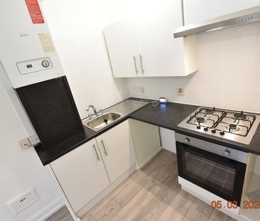 1 Bed Flat, Crescent Road, LU2 - Photo 3