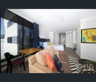 720/17 Singers Lane, Melbourne, Vic 3000 - Photo 2