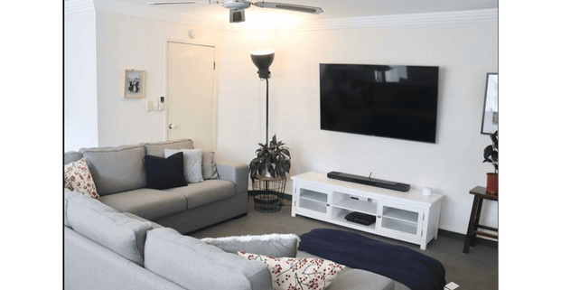 Modern Duplex in Quiet Cul-de-sac Location, Water Usage included - Photo 1