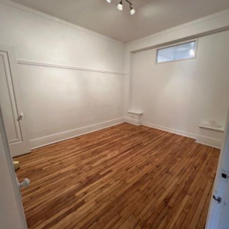 RENOVATED - RÉNOVÉ Petite-Italie / Little Italy - Appartement 3 Chambres au Rez-de-Chaussée à Louer – Jean Talon - La Petite-Patrie - Photo 4
