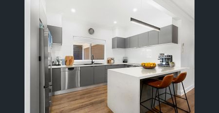 Spacious 4-Bedroom Family Home + Self-Contained Studio - Photo 3