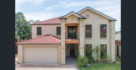 Spacious Living! - Photo 3