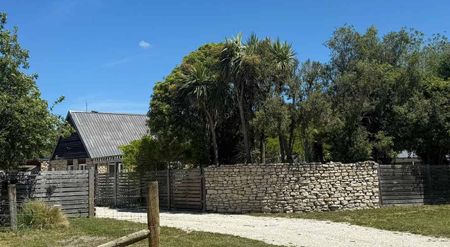 Spacious 3-Bedroom Home with Office - Photo 3