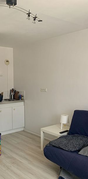 Location Appartement 1 pièce 21m² DOL DE BRETAGNE 35120 - Photo 1