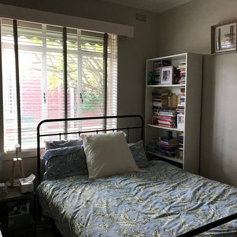 Perfect location! - Photo 1