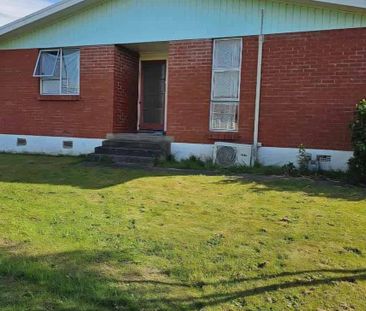 Charming 3-Bedroom Home in Levin - Photo 4