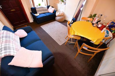 2 bedroom House in Elizabeth Street, Leeds - Photo 4