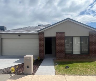 54 Ficus Circuit, Wallan, Vic 3756 - Photo 2