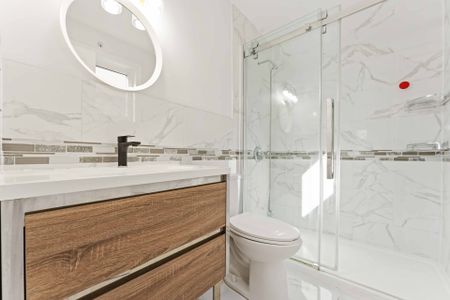 For Lease - 7 Castlethorpe Crescent, South of Baseline to Knoxdale, Ontario - Photo 4