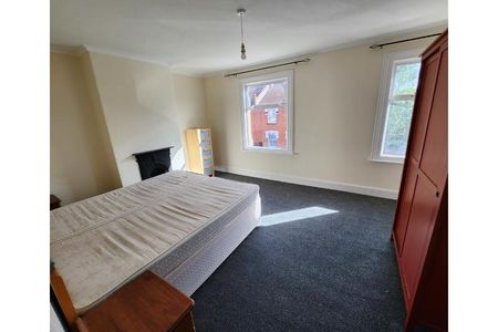 4 bedroom house share to rent - Photo 3