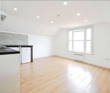 High Street, Staines-upon-thames, Surrey, TW18 - Photo 1