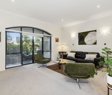 5 Tallow Tree Crescent, Subiaco - Photo 2