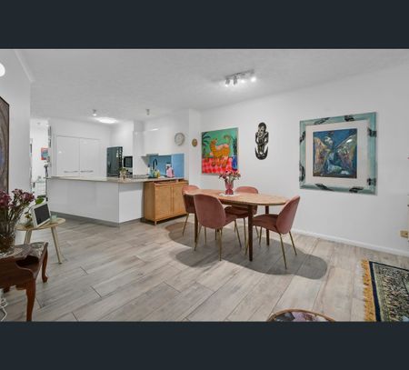 1/275 ESPLANADE, Cairns North, Qld 4870 - Photo 5
