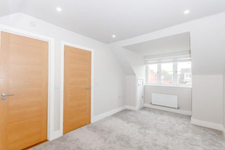 4 bedroom terraced house to rent - Photo 2