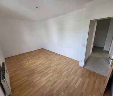 Schöne Wohnung mit Loggia und Parkplatz - Foto 1