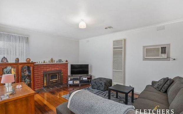 Neat Unit Right in the Heart of Cranboure! - Photo 1