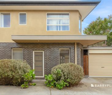 “Amazing Light Filled Townhouse! Break Lease Opportunity!” - Photo 6