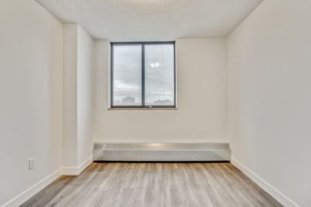 San Romanoway Apartments - Photo 4