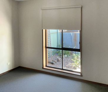 Low-Maintenance 2-Bedroom Unit - Photo 4