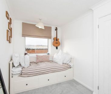 2 bedroom semi-detached house to rent - Photo 4