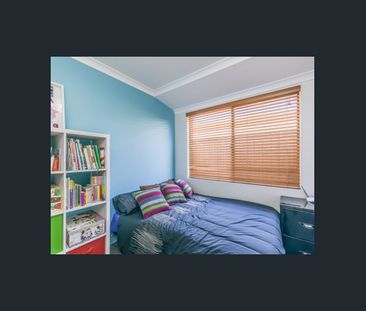 PRIVATELY FAMILY HOME! COMING SOON, AVAILABLE FROM 7TH MAY 2026 - Photo 5