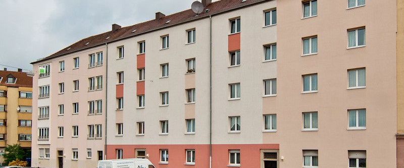 Renovierte, helle 3-Zimmer-Wohnung für Ihre kleine Familie - Photo 1