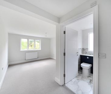 5 bedroom detached house to rent - Photo 3