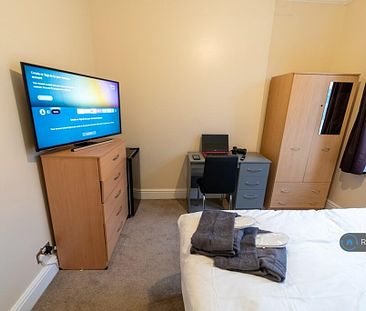 1 bedroom house share for rent in Salisbury Road Room 7!, Moseley, Birmingham, B13 - Photo 3