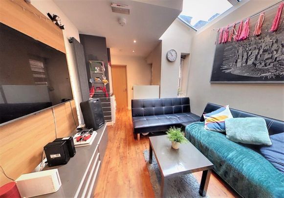 163 Tiverton Road - Photo 1