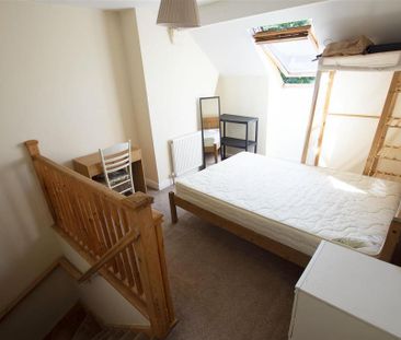 4 bedroom terraced house to rent - Photo 5