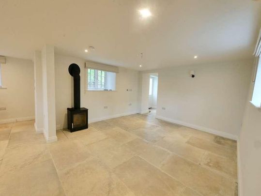 Broadwell, Lechlade, GL7 - Photo 1