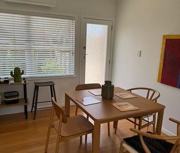 Newly renovated fully furnished 1 bdr unit - Photo 2