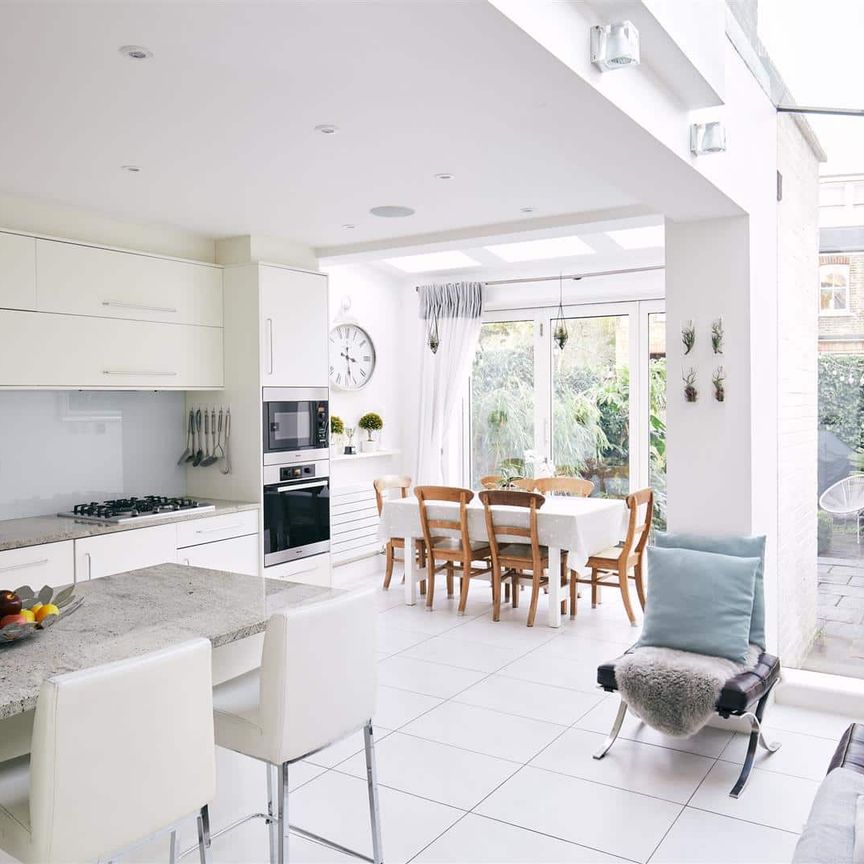 Riverview Road, W4, London - Photo 1