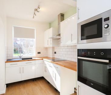 3 bedroom terraced house to rent - Photo 4