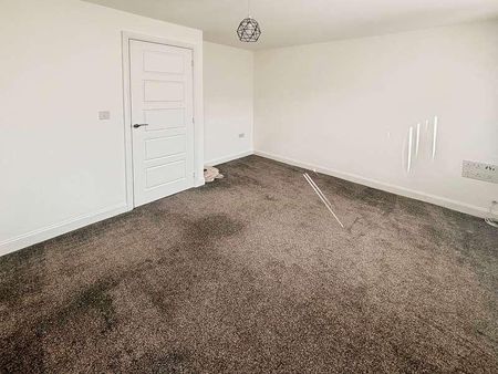 Lon Y Rheilffordd, Barry, CF62 - Photo 4