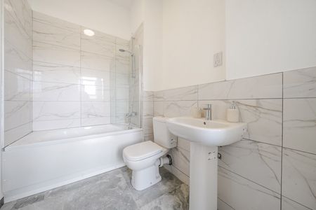 Sutherland House, CV1, Coventry - Photo 3