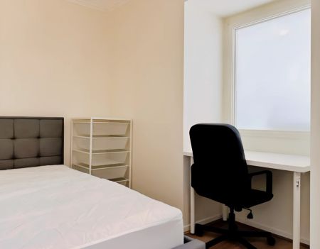 Secondary Room of 2b1b - Photo 5