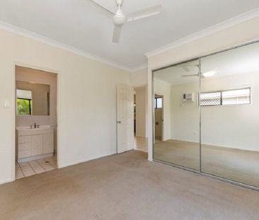 6 Bronte Court, Bushland Beach - Photo 4