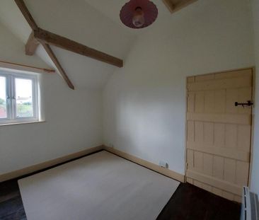 2 bedroom semi-detached house to rent - Photo 2