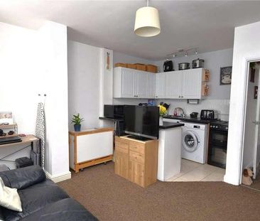 High Street, Shoeburyness, Essex, SS3 - Photo 2