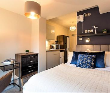 1 bedroom in a house share to rent - Photo 5