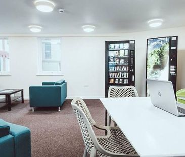 Studio to rent - Photo 2