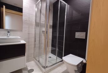 Apartamento T2 junto ao Centro Comercial Glicínias