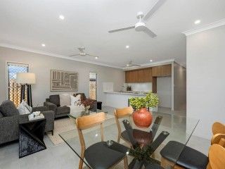 Sunny Family Sanctuary Beside Northshore State School, Modern Comfort and Easy Living - Photo 2