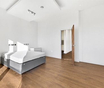Vantage House, Wier Road, SW19 flat to rent - Photo 5