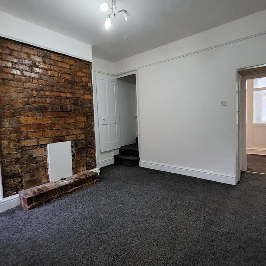 2 Bed Terraced House, Penn Street, M40 - Photo 1