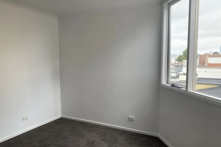 Inner city living - Photo 5