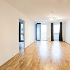 HOFSEITIGE LOGGIAWOHNUNG IN DER NUSSDORFER STRASSE - Photo 1