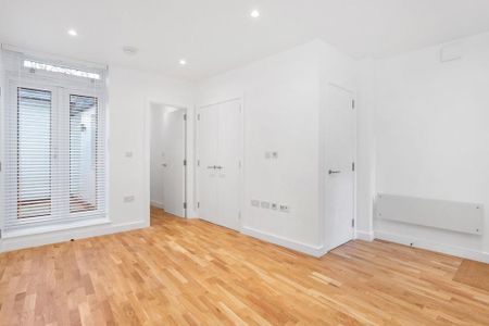 1 bedroom ground floor flat to rent - Photo 2