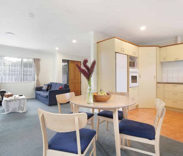 Family Home in Great location - Photo 2